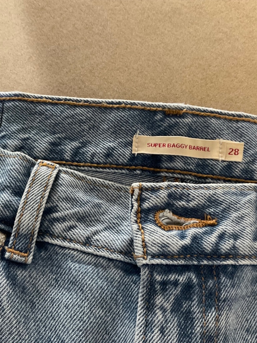 Levi’s Super Baggy Barrel Jeans - Picture 4 of 7